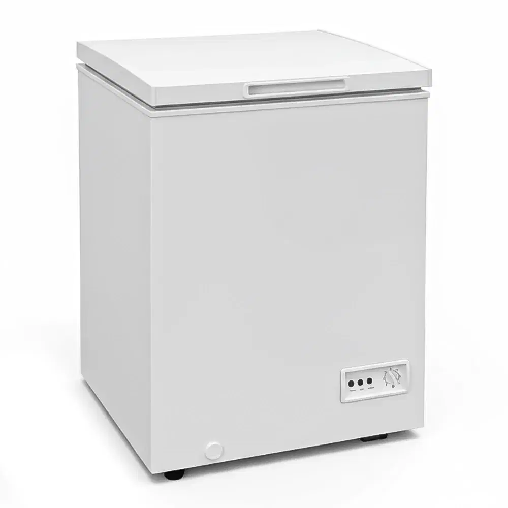 ChillCore Series 22.6" Commercial Chest Freezer, 3.3 Cu. Ft., 1 Solid Lid, 1 Basket